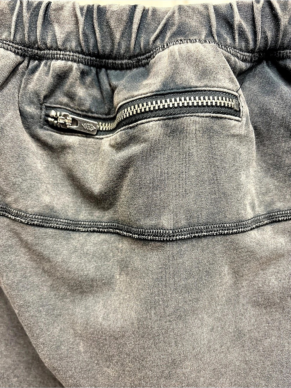 *like new*free people distressed
Gray Cargo Jogger Pants - Picture 3 of 4